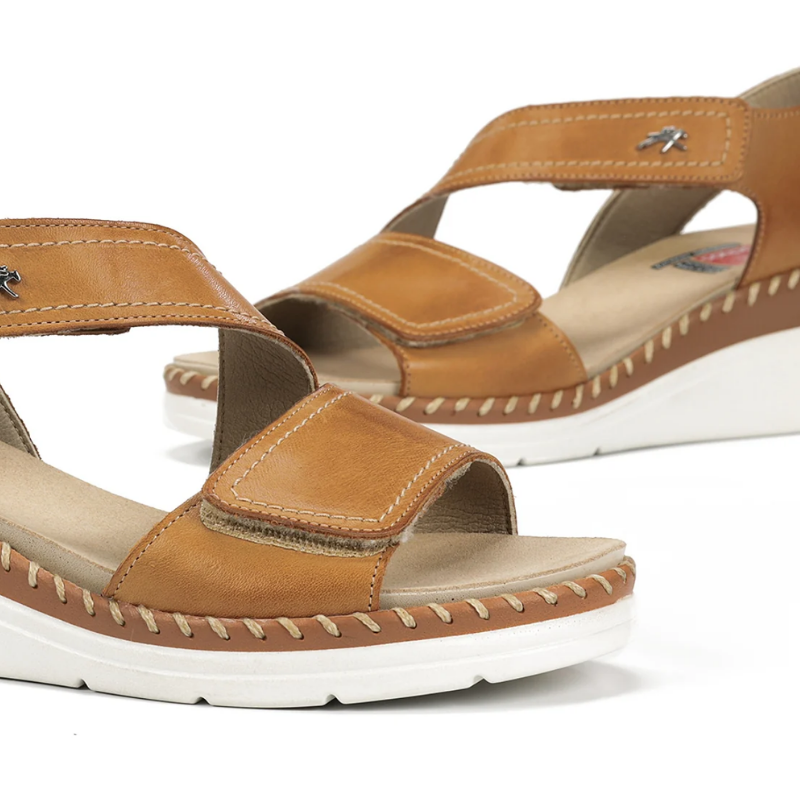 SANDALIA VELCROS CUÑA CUERO F2137