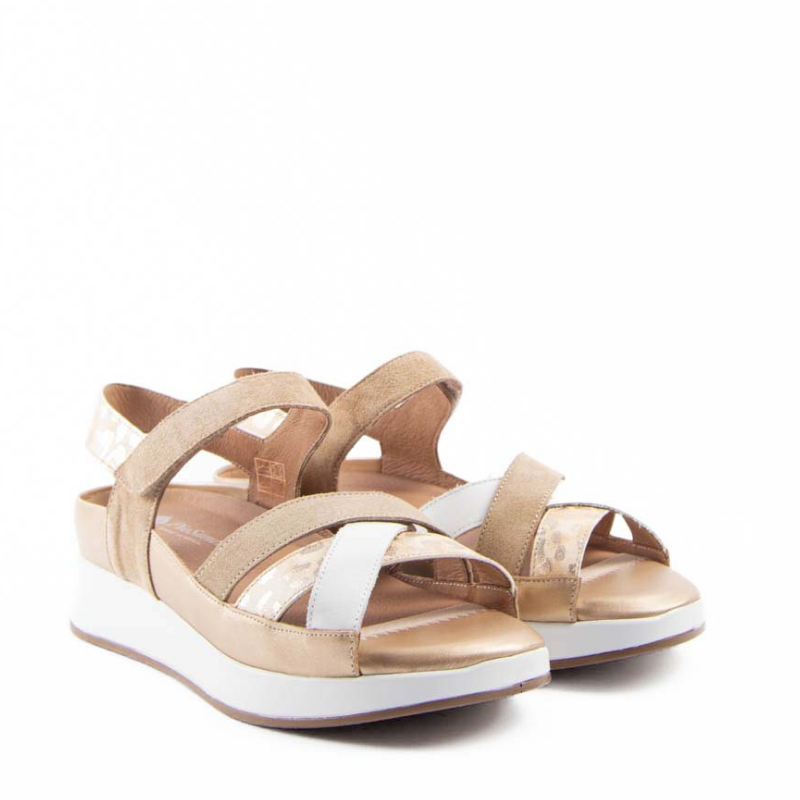 SANDALIA TIRAS VELCRO BEIGE 250424