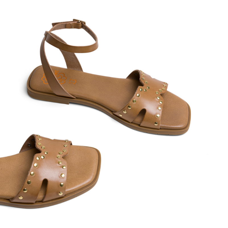 SANDALIA PULSERA TACHAS TAUPE 3116