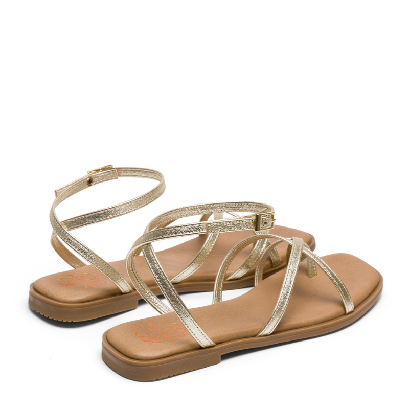 SANDALIA TIRAS DEDO ORO