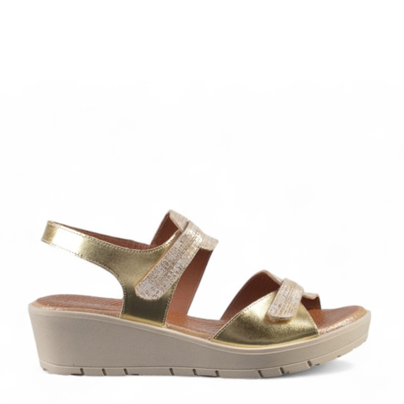 SANDALIA CUÑA GRABADO PLATINO 25131