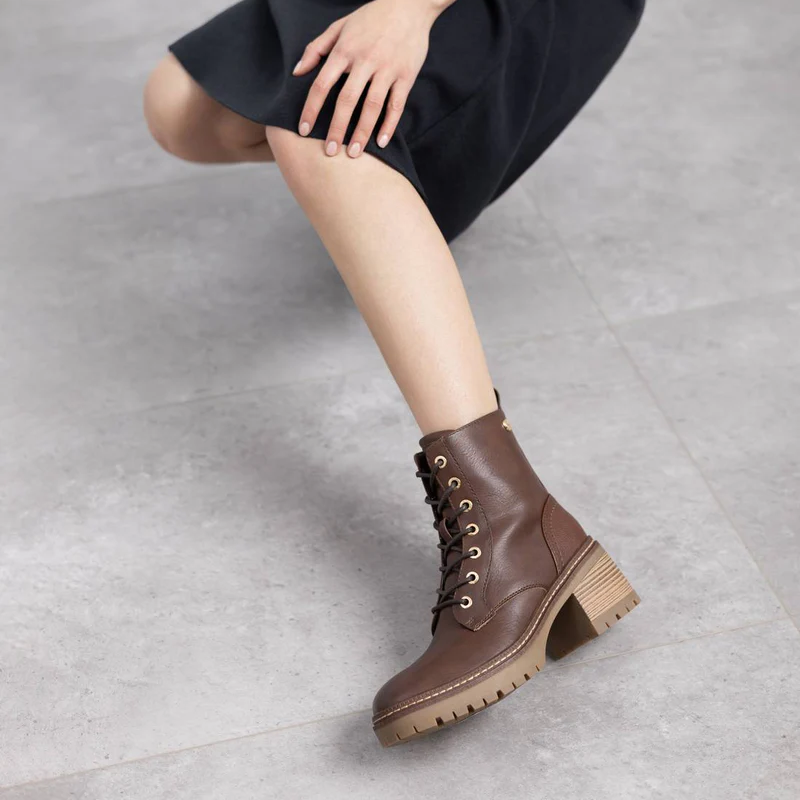 BOTIN CORDONES TACON MARRON 14454