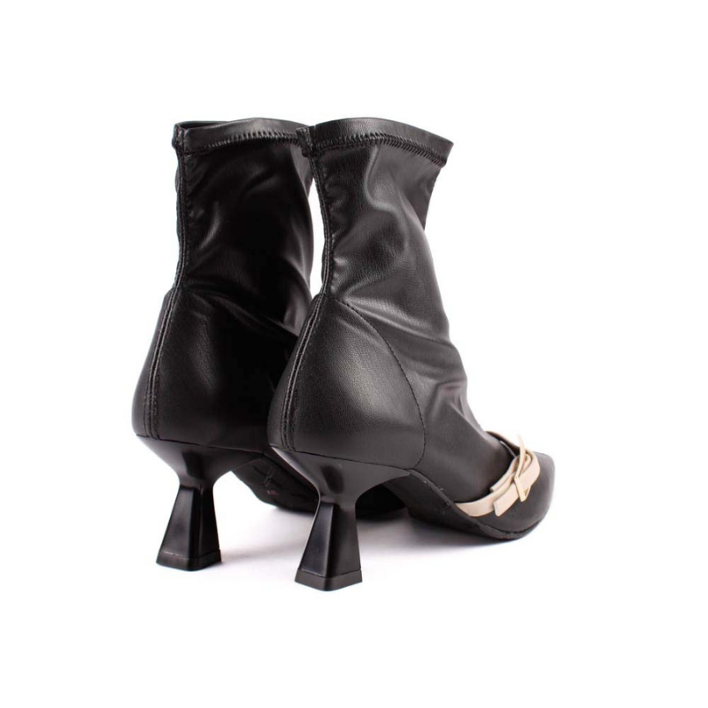 BOTIN TIRA HEBILLA NEGRO 2722B