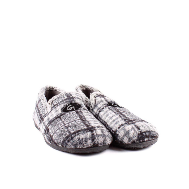 ZAPATILLA CERRADA CUADROS NEGRO 6501-292