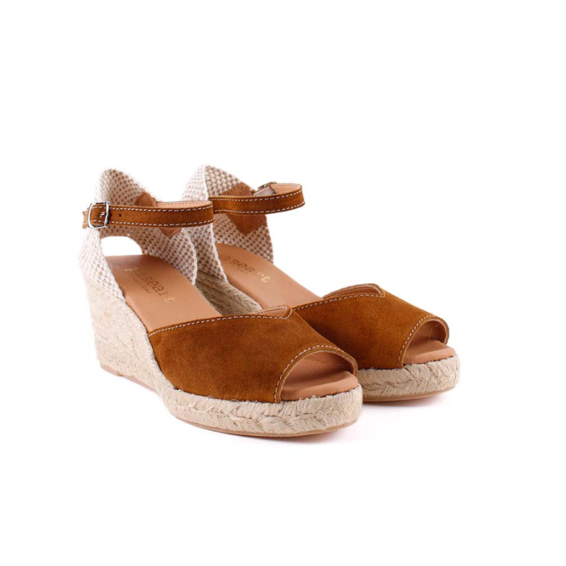 SANDALIA YUTE SERRAJE CUERO ADN5-S440