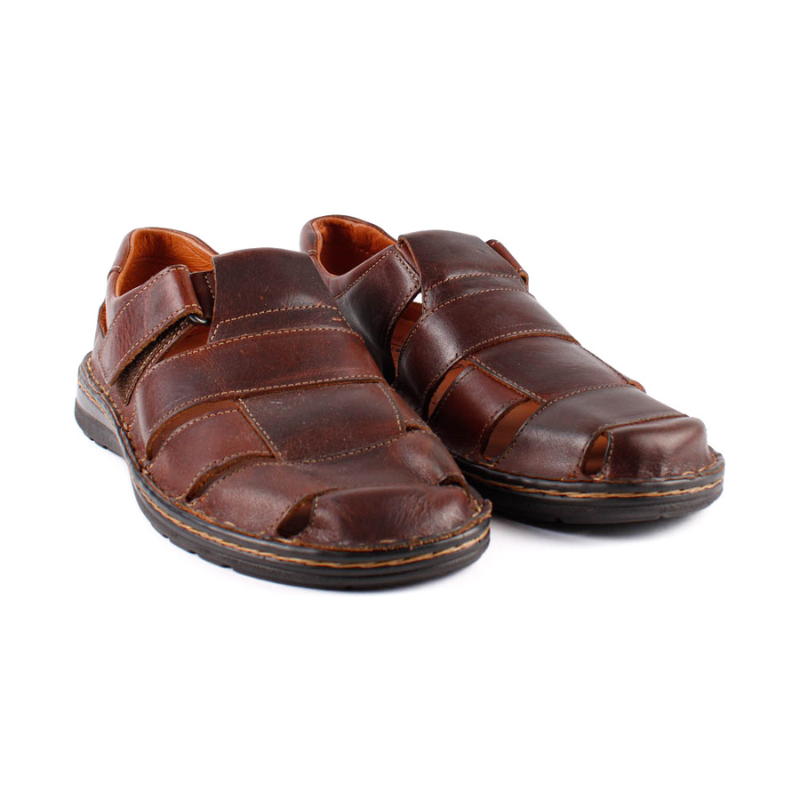 SANDALIA CERRADA VELCRO MARRON 929