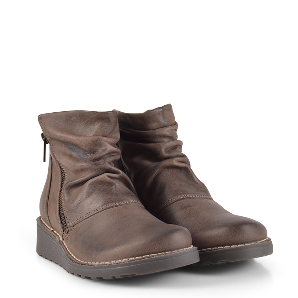 BOTIN CUÑA ARRUGA CREMALLERA TAUPE 6432