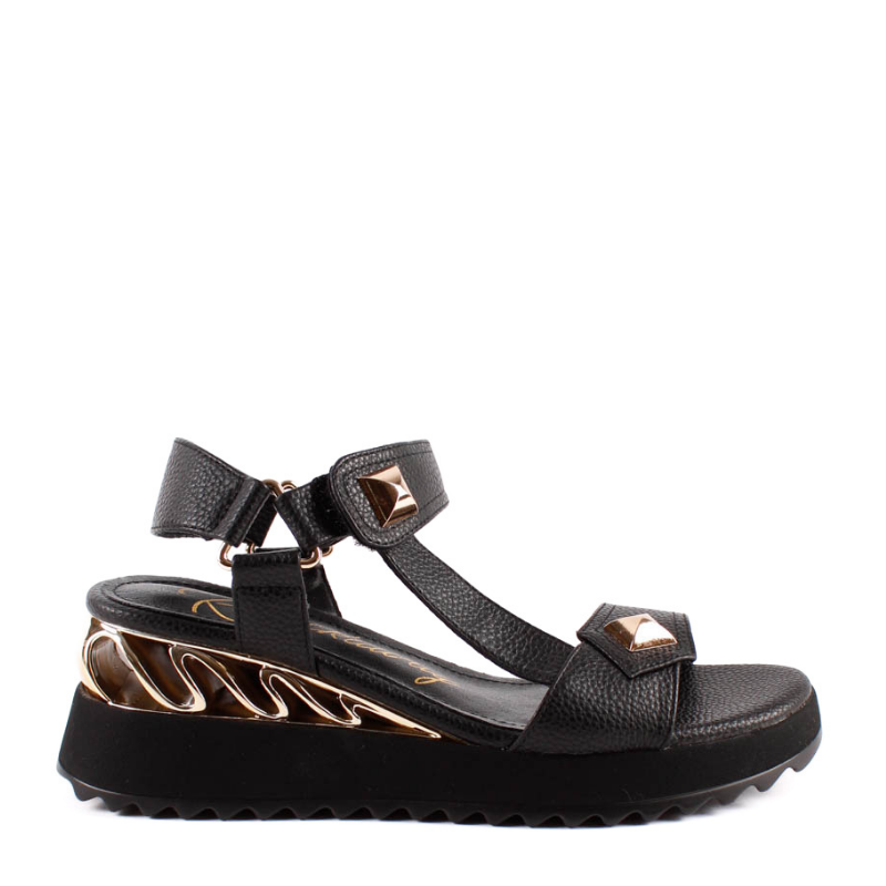 SANDALIA CUÑA TACHA NEGRO 85803C