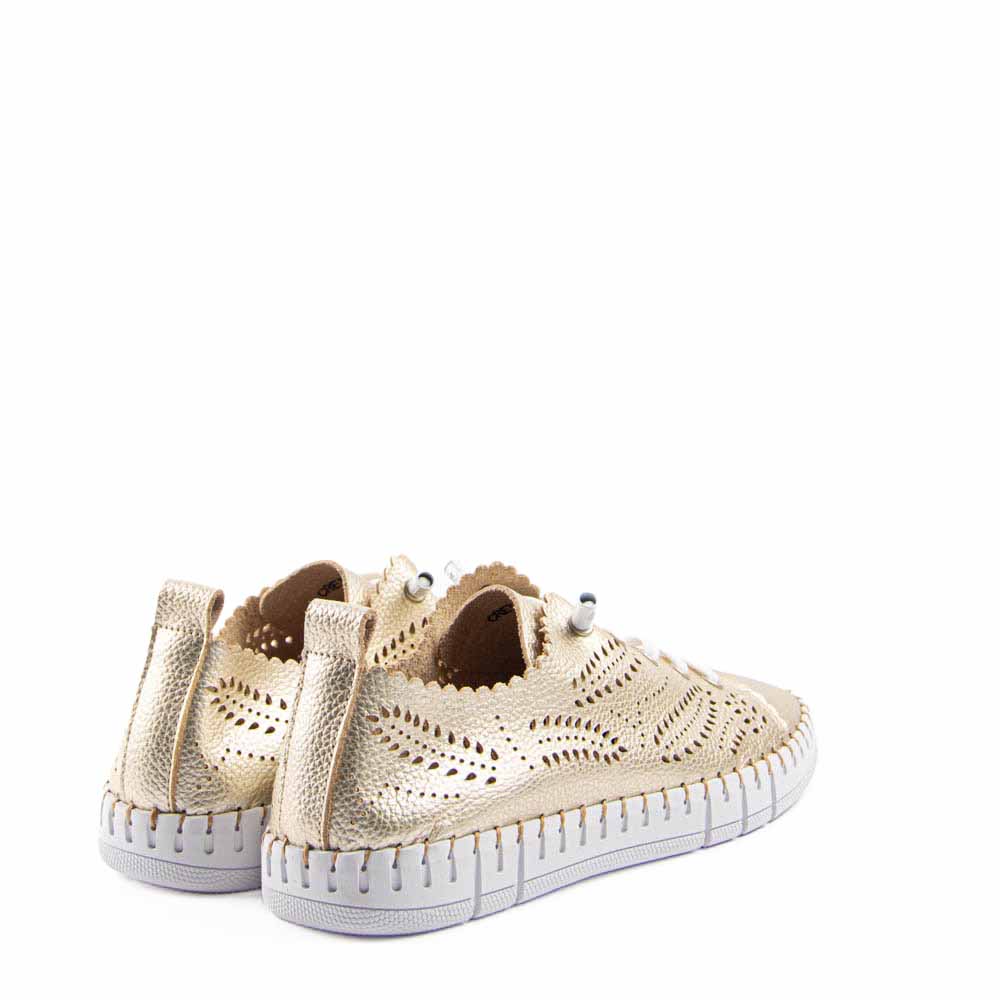 SNEAKER TROQUELADA PLATINO CRETA014